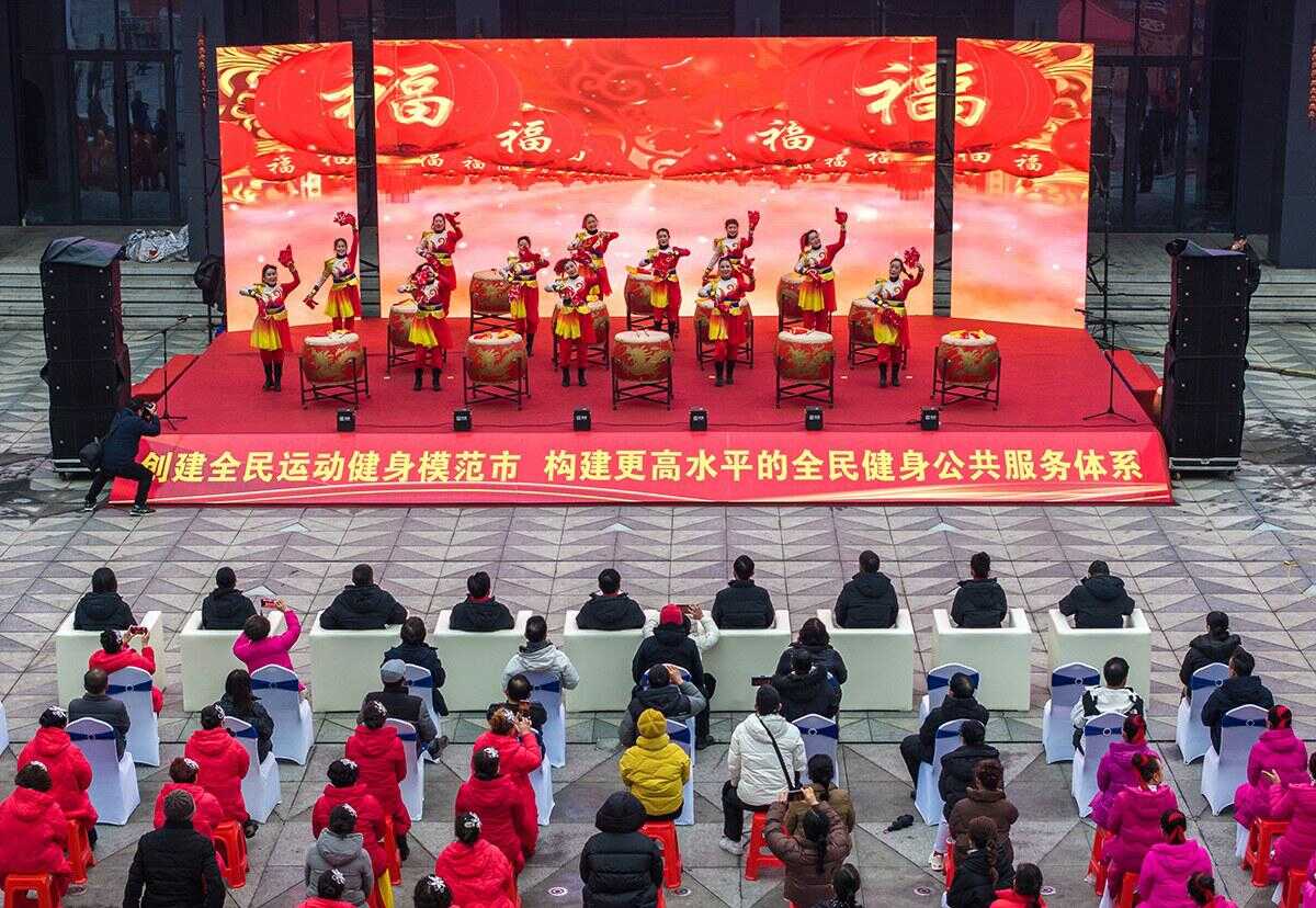 情况下通过